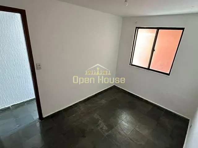Casa 3 quartos e 2 banheiros, à venda, no bairro Casa de Pedra - Jardim Vila Rica em Volta Redonda