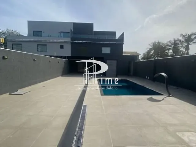 Casa com 350m² 5 quartos e 6 banheiros, para alugar, no bairro Camboinhas em Niterói