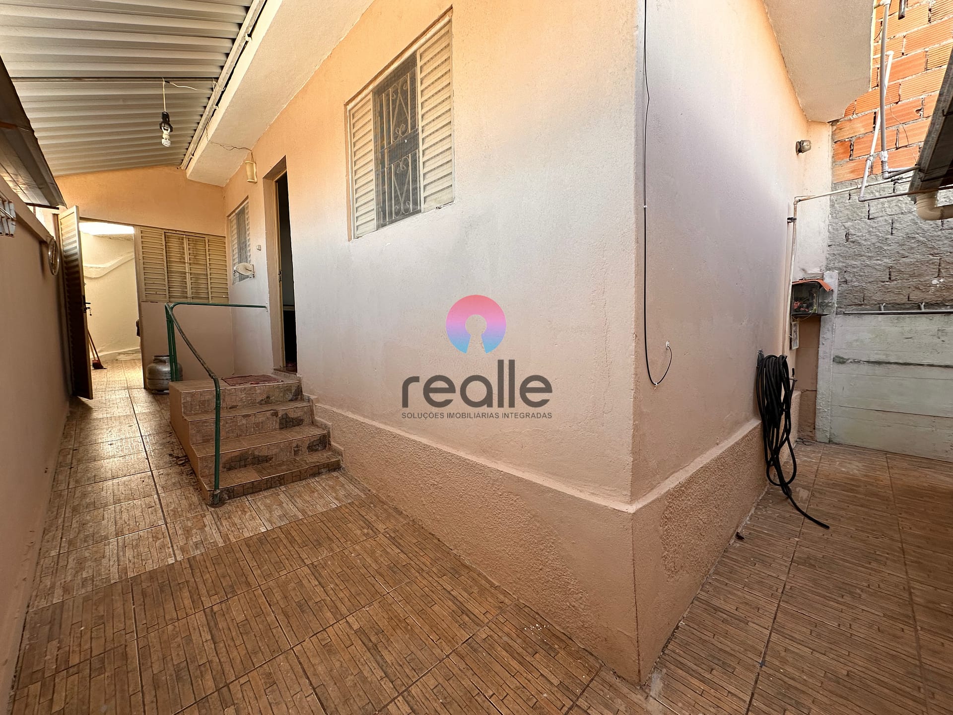 Casa, 1 quarto, 71 m² - Foto 1