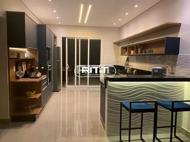 Casa com 250m² 3 quartos e 2 banheiros, à venda, no bairro Vila Real em Hortolândia