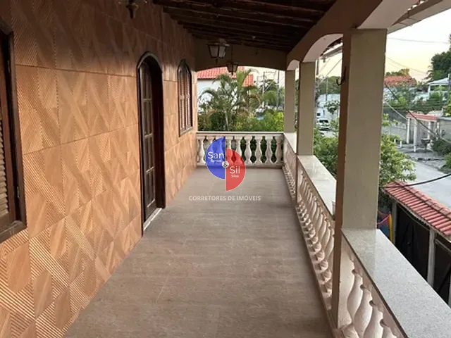 Casa 2 quartos e 1 banheiro, para alugar, no bairro Praia do Imperador (Praia de Mauá) em Magé