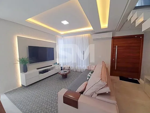 Casa com 450m² 3 quartos e 3 banheiros, à venda, no bairro Bom Retiro em Chapecó