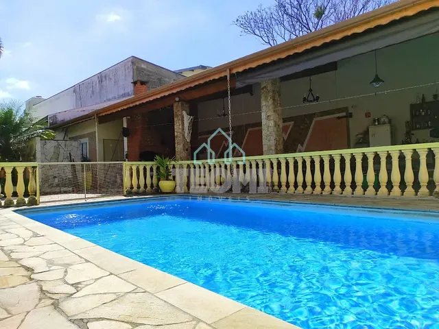 Casa com 600m² 3 quartos e 4 banheiros, à venda, no bairro Bel Recanto em Taubaté