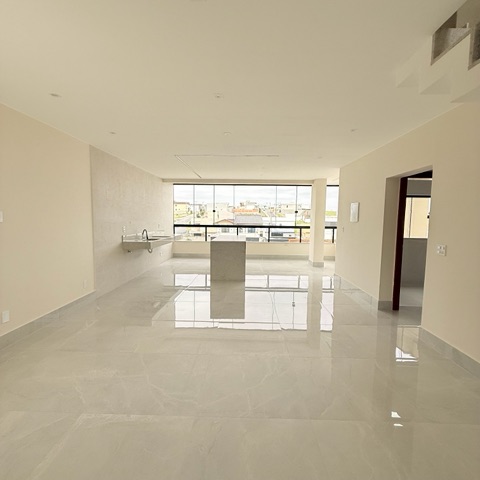 Casa com 360m² 3 quartos e 5 banheiros, à venda, no bairro Nova São Pedro em São Pedro da Aldeia