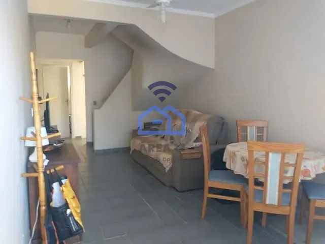 Casa com 107m² 2 quartos e 2 banheiros, à venda, no bairro Jardim Britânia em Caraguatatuba