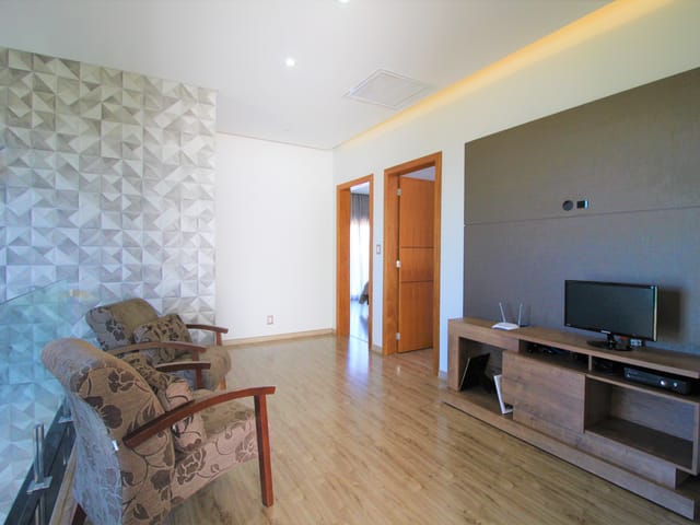 Casa com 313m² 4 quartos e 4 banheiros, à venda ou para alugar, no bairro Jardim Carvalho em Ponta Grossa