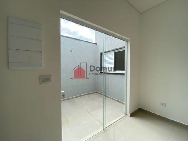 Casa à venda, no bairro Condomínio Residencial e Comercial Laguna em Pindamonhangaba