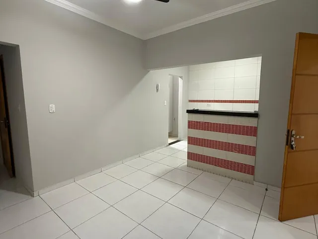 Casa 3 quartos e 1 banheiro, para alugar, no bairro Parque Nova Carioba em Americana
