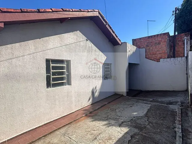 Casa com 300m² 2 quartos e 1 banheiro, à venda, no bairro Jardim Monte Carlo em Rolândia