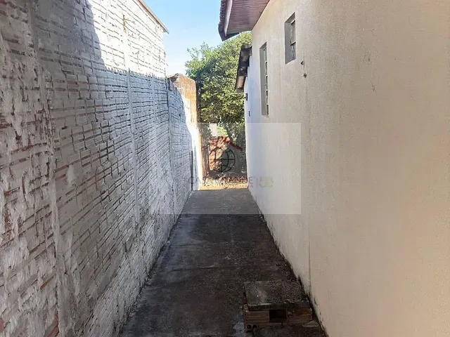 Casa com 300m² 2 quartos e 1 banheiro, à venda, no bairro Jardim Monte Carlo em Rolândia