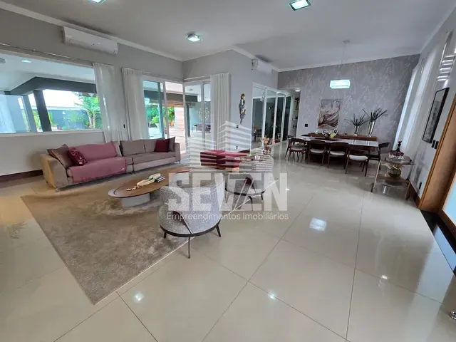 Casa com 986m² 4 quartos e 6 banheiros, à venda, no bairro Vila Aviação em Bauru