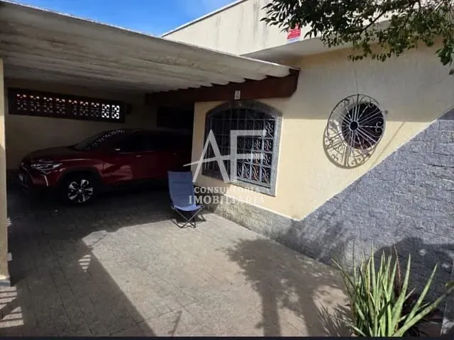 Casa com 250m², à venda, no bairro Jardim Independência em Taubaté