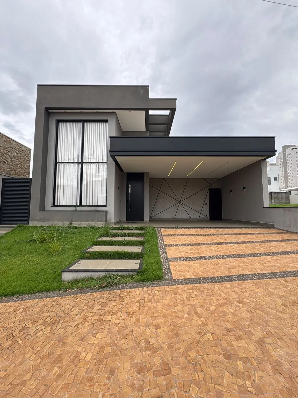 Casa, 3 quartos, 198 m² - Foto 1