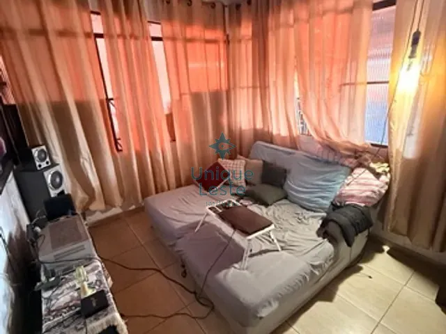 Casa 3 quartos e 2 banheiros, à venda, no bairro Pompéia em Belo Horizonte