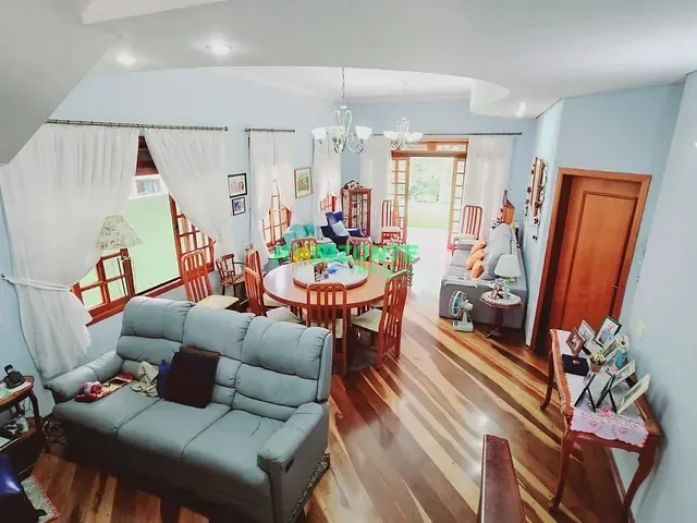 Casa com 348m² 3 quartos e 4 banheiros, à venda, no bairro Urbanova em São José dos Campos