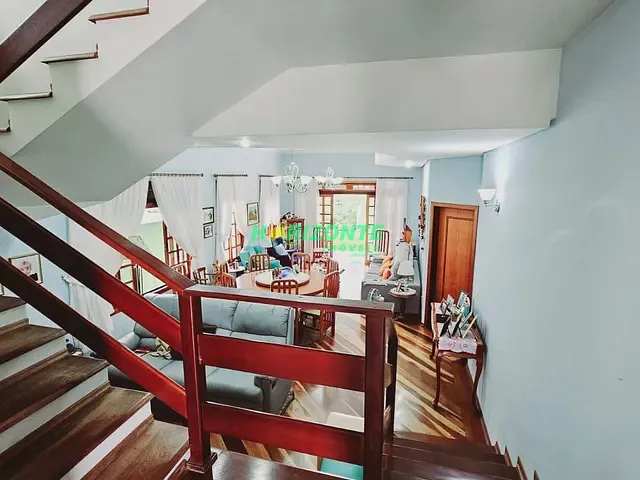Casa com 348m² 3 quartos e 4 banheiros, à venda, no bairro Urbanova em São José dos Campos