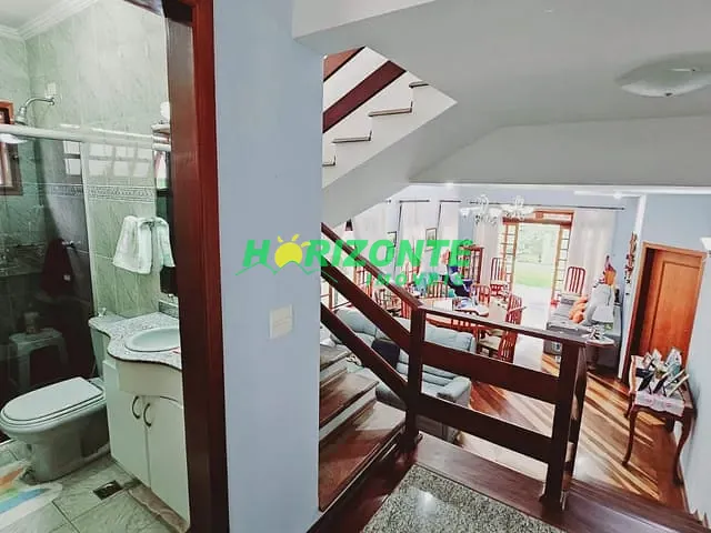 Casa com 348m² 3 quartos e 4 banheiros, à venda, no bairro Urbanova em São José dos Campos