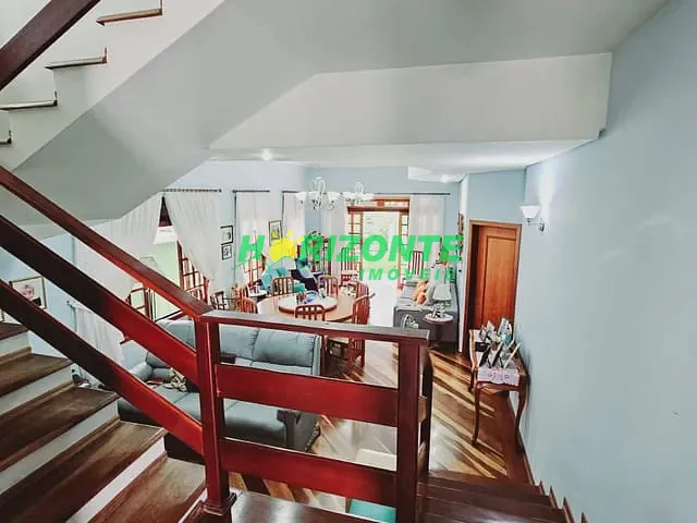 Casa com 348m² 3 quartos e 4 banheiros, à venda, no bairro Urbanova em São José dos Campos