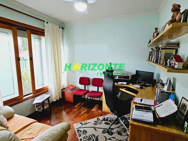 Casa com 348m² 3 quartos e 4 banheiros, à venda, no bairro Urbanova em São José dos Campos