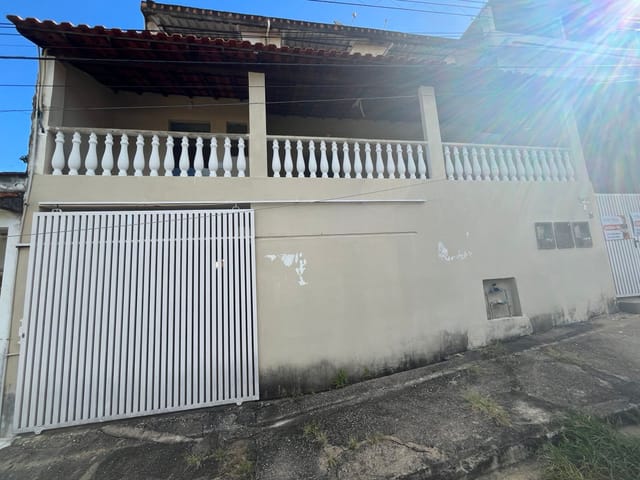 Casa 3 quartos e 2 banheiros, à venda, no bairro Jardim Bandeirantes I em Cataguases