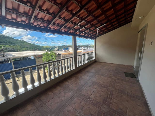 Casa 3 quartos e 2 banheiros, à venda, no bairro Jardim Bandeirantes I em Cataguases