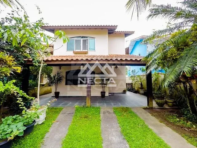Casa com 240m² 3 quartos e 4 banheiros, à venda, no bairro Enseada em São Sebastião