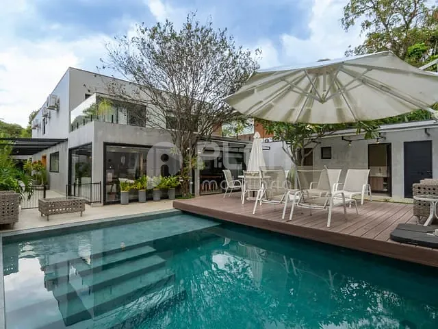 Casa com 504m² 4 quartos e 6 banheiros, à venda, no bairro Alto de Pinheiros em São Paulo