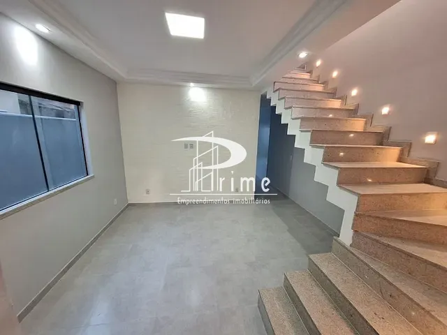 Casa com 180m² 3 quartos e 2 banheiros, à venda, no bairro Itaipu em Niterói
