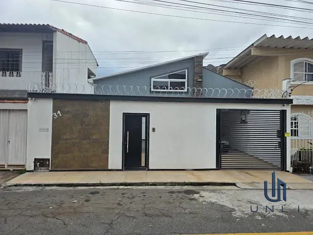Casa 3 quartos e 2 banheiros, à venda, no bairro Barreira Cravo em Volta Redonda