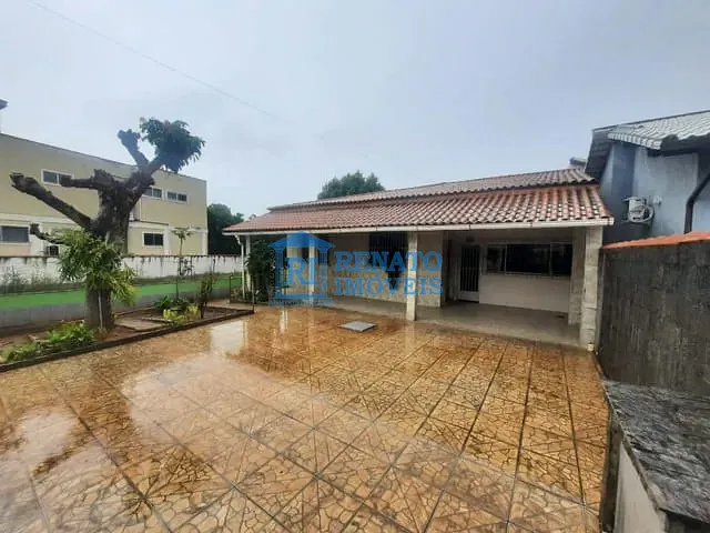 Casa 3 quartos e 2 banheiros, à venda ou para alugar, no bairro Centro em Maricá