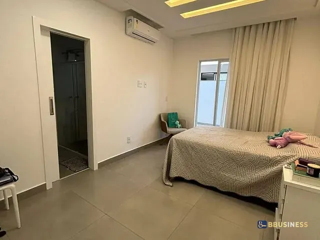Casa com 450m² 3 quartos e 4 banheiros, à venda, no bairro Vila da Rainha em Campos dos Goytacazes