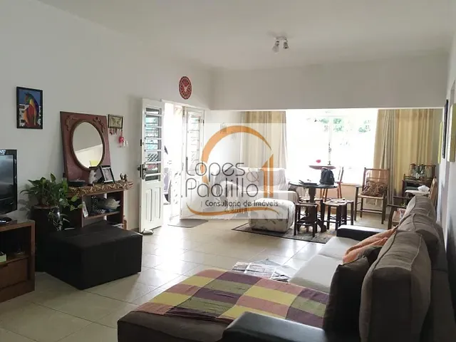 Casa com 390m² 3 quartos e 2 banheiros, à venda, no bairro Centro em Atibaia