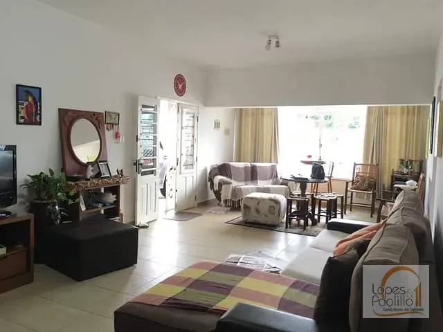 Casa com 390m² 3 quartos e 2 banheiros, à venda, no bairro Centro em Atibaia
