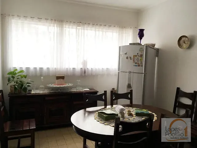 Casa com 390m² 3 quartos e 2 banheiros, à venda, no bairro Centro em Atibaia