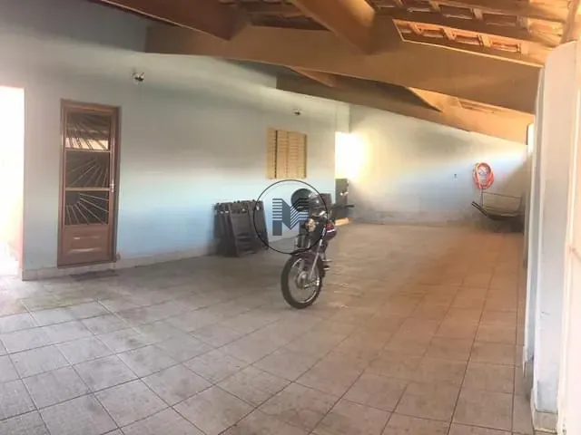 Casa com 250m² 2 quartos e 1 banheiro, à venda, no bairro Jardim do Vale em Guaratinguetá