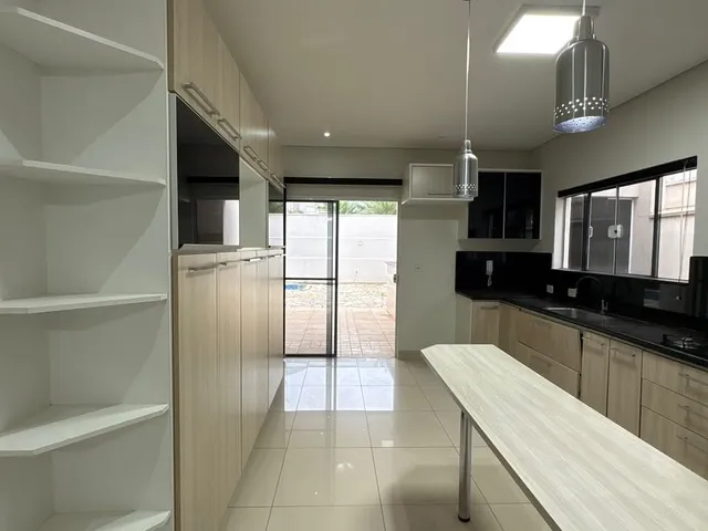 Casa com 360m² 3 quartos e 1 banheiro, para alugar, no bairro Jardim Imperador em Americana