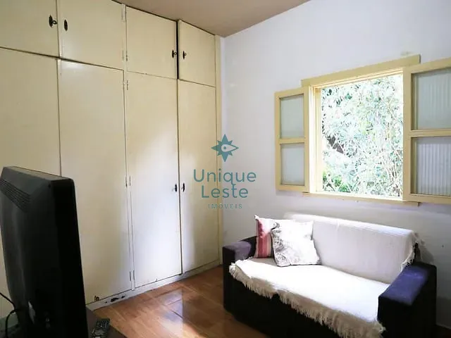 Casa 4 quartos e 1 banheiro, à venda, no bairro Boa Vista em Belo Horizonte