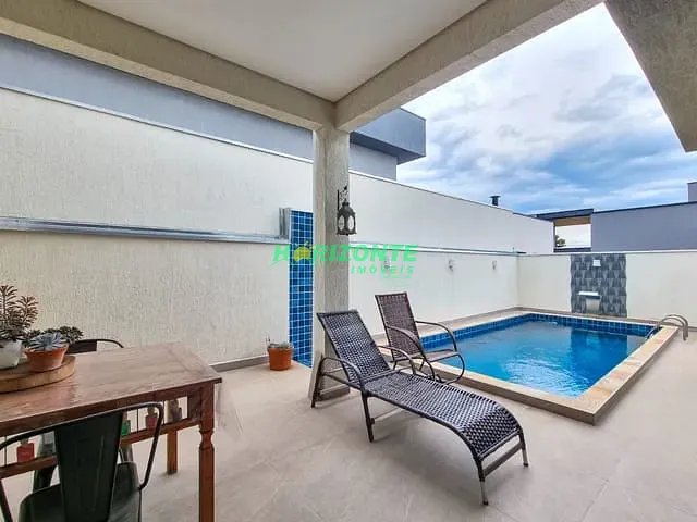 Casa com 300m² 3 quartos e 3 banheiros, à venda, no bairro Residencial Terras Do Vale em Caçapava
