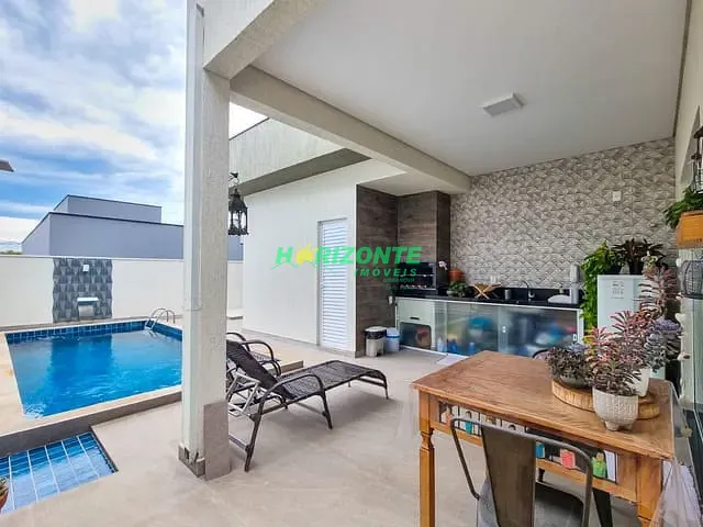 Casa com 300m² 3 quartos e 3 banheiros, à venda, no bairro Residencial Terras Do Vale em Caçapava