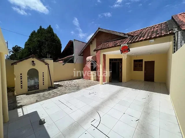 Casa com 270m² 3 quartos e 2 banheiros, à venda, no bairro Liberdade em Campina Grande