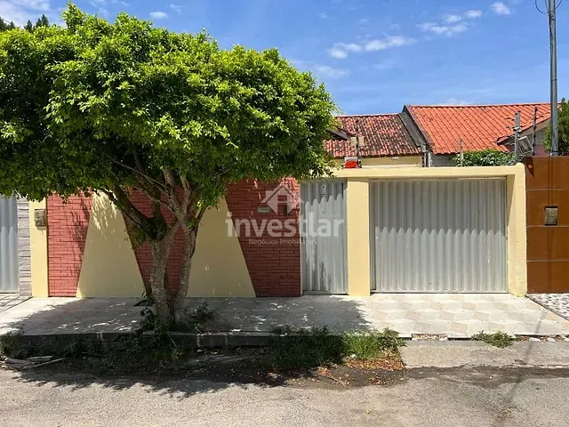 Casa com 270m² 3 quartos e 2 banheiros, à venda, no bairro Liberdade em Campina Grande