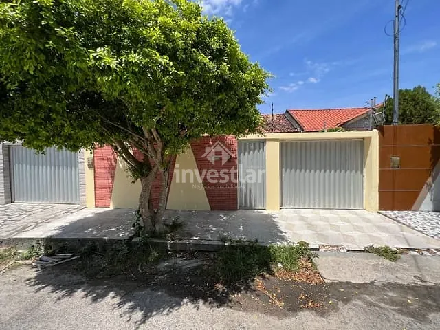 Casa com 270m² 3 quartos e 2 banheiros, à venda, no bairro Liberdade em Campina Grande