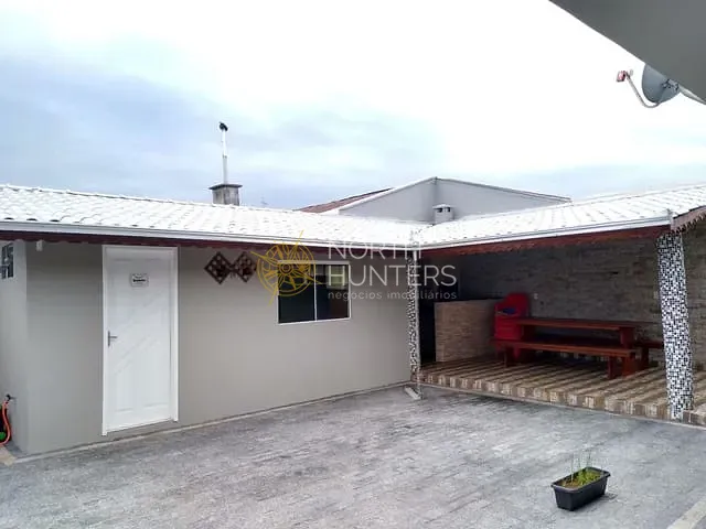 Casa com 210m² 4 quartos e 3 banheiros, à venda, no bairro Vila Nova em Joinville