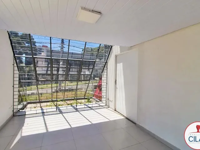 Prédio 9 quartos e 3 banheiros, para alugar, no bairro Centro Cívico em Curitiba