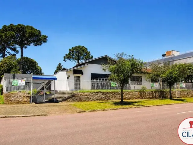 Prédio 9 quartos e 3 banheiros, para alugar, no bairro Centro Cívico em Curitiba
