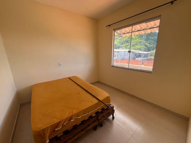 Casa 2 quartos e 2 banheiros, à venda ou para alugar, no bairro Jardim Bandeirantes I em Cataguases