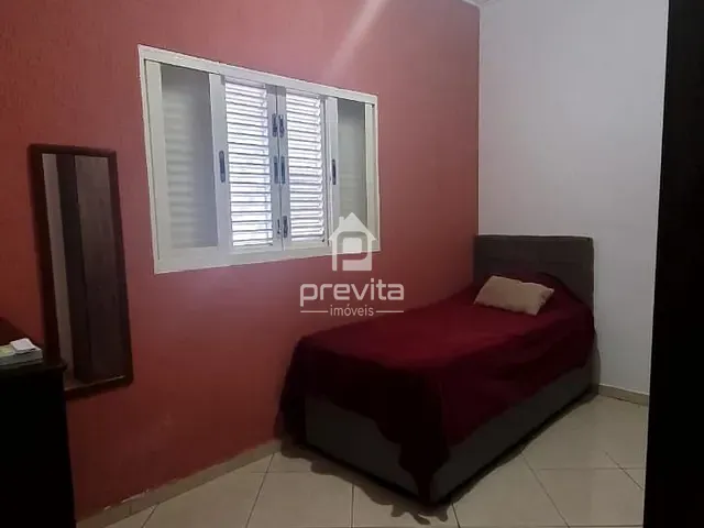 Casa 3 quartos e 2 banheiros, à venda ou para alugar, no bairro Parque São Luís em Taubaté