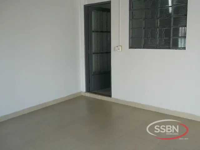 Casa 2 quartos e 1 banheiro, para alugar, no bairro Jardim de Éden em Nova Odessa