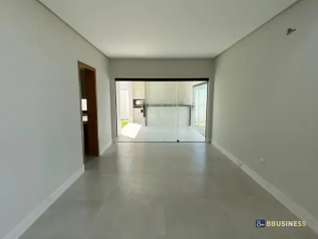 Casa com 215m² 3 quartos e 4 banheiros, à venda, no bairro Parque Tarcisio Miranda em Campos dos Goytacazes