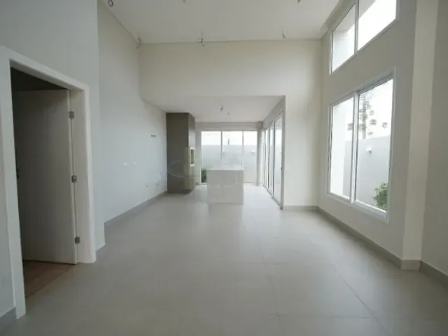 Casa com 220m² 3 quartos e 3 banheiros, à venda, no bairro Condomínio Vevere Parc em Apucarana